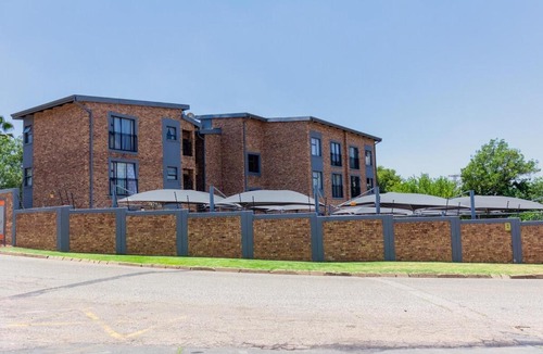 Kempton Park Apartment | A spacious 2bedrooms apartment in the heart of Kempton Park