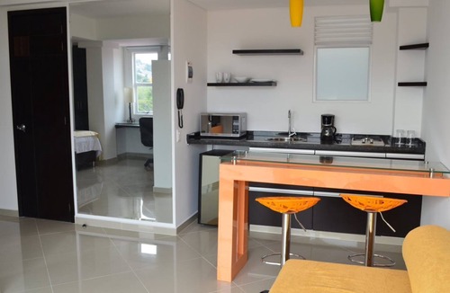 San Fernando Apartment | A spacious and fabulous 387 ft2 studio, near every thing in Cali