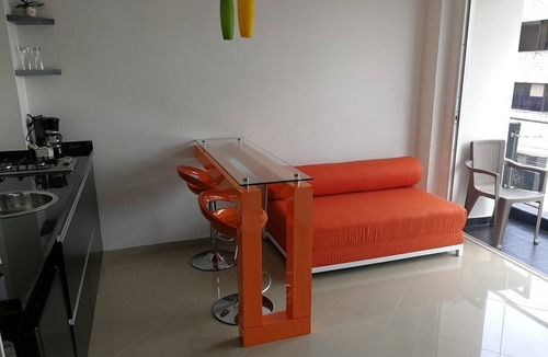 San Fernando Apartment | A spacious and fabulous 387 ft2 studio, near every thing in Cali