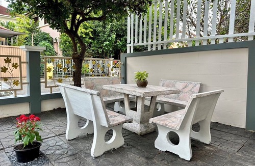 Dok Mai House | A spacious and Peaceful 3 Bedrooms detached house inside Bangkok city