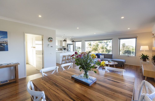 Ocean Grove House | A spacious, light-filled home, a stone's throw from the water