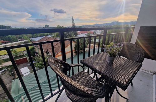 Clark Freeport Apartment | A spacious Studio apartment/condo near Clark Airport angeles city pampanga