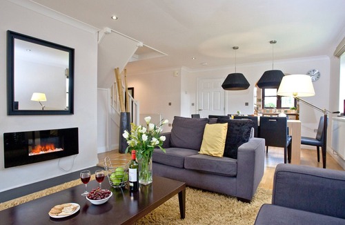 Wadebridge Ski Chalet | A spacious, three-bedroom property with a stylish wraparound terrace.