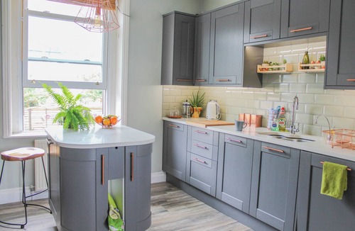 Ventnor House | A spacious Victorian house, with stunning sea views and close to town and sea.