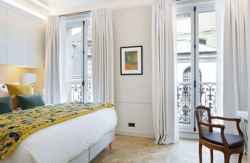 Saint-Thomas-d'Aquin Apartment | A Splendide 3-BR/3BA close to Le Bon Marché