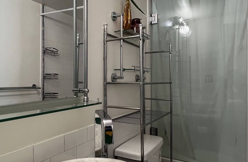 Vernon Apartment | A Stay In LA