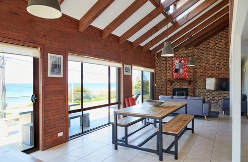 Mollymook Beach House | A stone's throw from Mollymook Beach