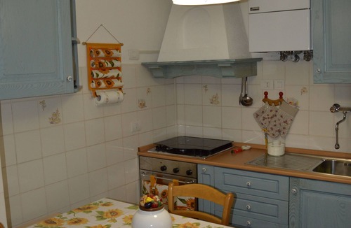 Cavi Apartment | A stone's throw from the sea