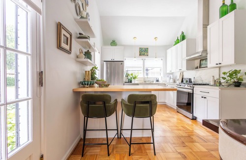 Indianapolis House | A stylish and charming retreat in a beautiful 1924 Bungalow in the heart of the beautiful Butler-Tarkington neighborhood - Pet Friendly.
