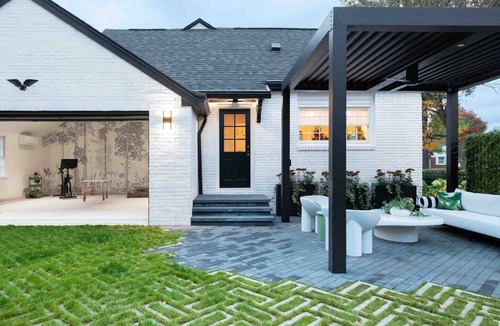 Indianapolis House | A stylish and charming retreat in a beautiful 1924 Bungalow in the heart of the beautiful Butler-Tarkington neighborhood - Pet Friendly.