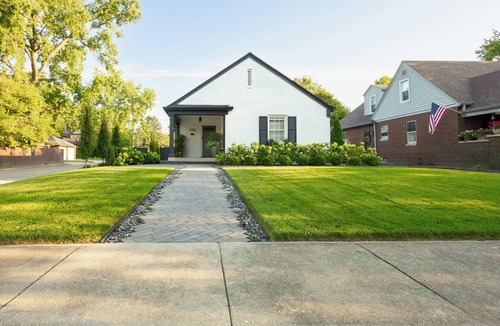 Indianapolis House | A stylish and charming retreat in a beautiful 1924 Bungalow in the heart of the beautiful Butler-Tarkington neighborhood - Pet Friendly.