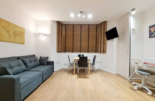 Golders Green Apartment | A Sweet Suite in the Heart of Golders Green