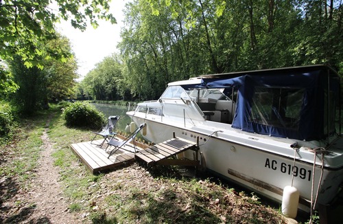 Meilhan-sur-Garonne Boat Rental | A timeless night aboard the Terry Carly!