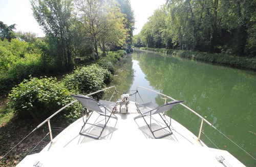 Meilhan-sur-Garonne Boat Rental | A timeless night aboard the Terry Carly!
