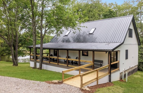 Salesville House | A Touch of Salt Fork. 2 King, 3 Queen, twin bunk beds