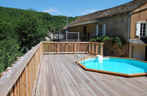 Saint-Christophe Cottage | A traditional country house with a swimming pool near ALBI and NAJAC.