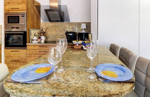 Beausoleil Apartment | A tropical oasis with a garden and a view of Monaco