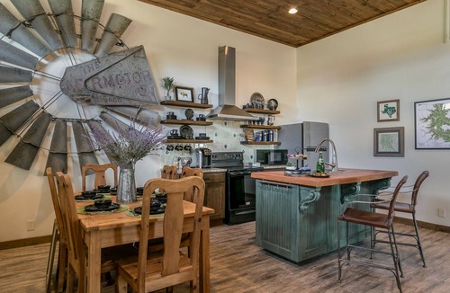 Canyon House | A true West Texas experience , Golf retreat and 20 min. to Palo Duro Canyon