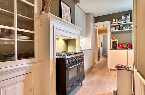Amsterdam West Apartment | A unique canal-view experience in Amsterdam City Center