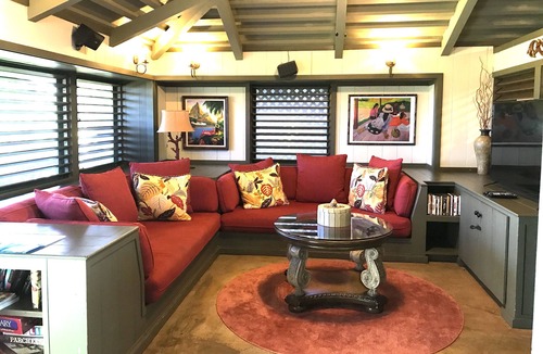 Kaanapali Cottage | A unique dolphin cabin in Kaanapali!