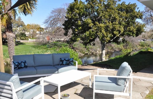 Nelson House | A very comfortable home with river views and walking distance to Nelson City