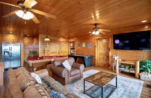 Pigeon Forge Cabin | A+ Views & Location! Parkway, Dollywood/Hot Tub Games Pet Friendly Resort Pool