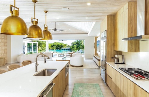 Leeward Settlement Villa | A Waterfront Beauty w/Gym, SUP. Kayaks SEAFOAM CAY near Grace Bay Beach and Golf