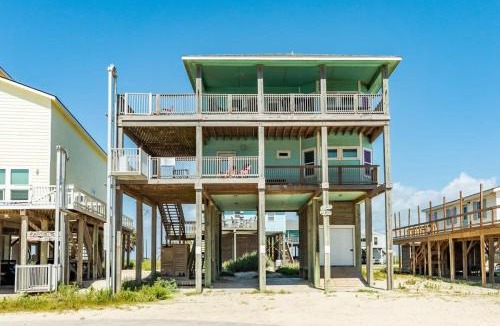 San Luis House | A'Wave From It All - WOW View, Steps to Beach Entrance!