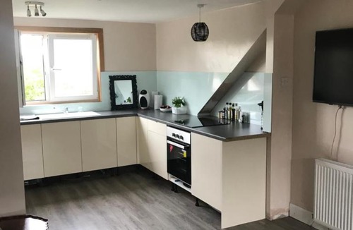 Dunfermline Apartment | “A Wee Pad in Dunfermline”