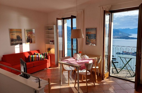 Someraro Apartment | A window 4 overlooking Lake Maggiore!