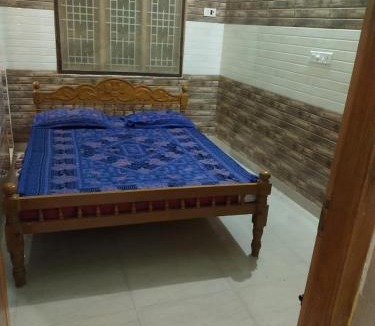 Courtallam House | A1 cottage