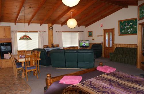 Promised Land Resort | AAA Granary Accommodation