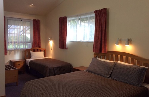 Picton Hotel | AAA Marlin Motel