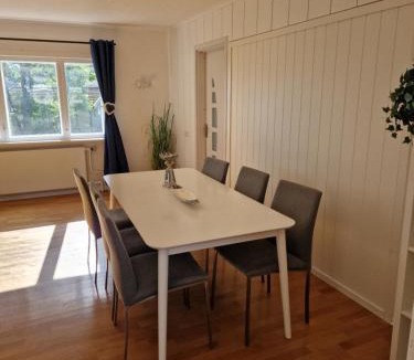 Klofta House | Aadarsh Villa rom kløfta 9 min from Oslo Airport