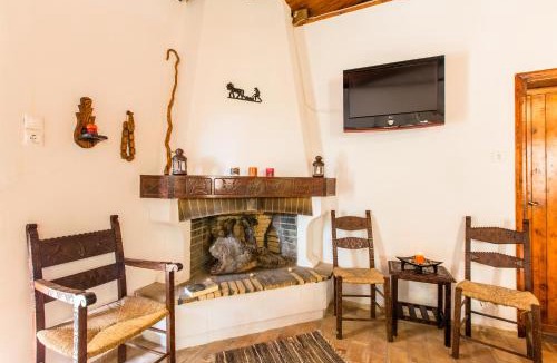 Kamisiana Villa | Aadonis traditional house on the Sea