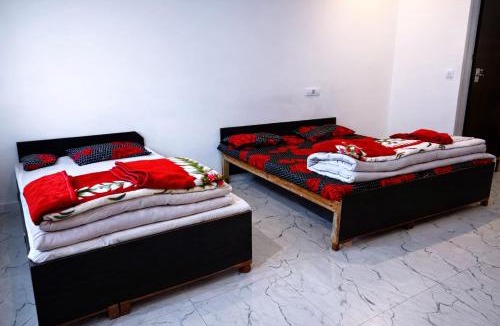 Shivanandi Hotel | Aakarsh Hotel
