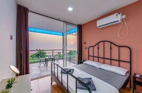 Kunkeshwar Hotel | Aalayah Stays