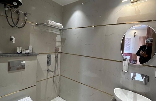 DLF Phase 5 Hotel | AATITHYAM RESIDENCY
