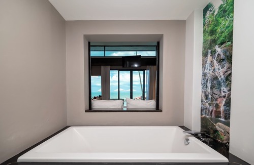 Khanom Hotel | Aava Resort And Spa