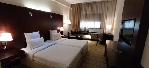 Al Muraqqabat Hotel | Aavri Hotel