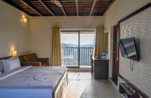 Elappara Resort | Abad Silver Mist