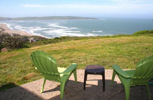 Dillon Beach House | Abalone Alcove! Hot Tub! Pool Table! AMAZING VIEWS! Fast WiFi! Dog Friendly!