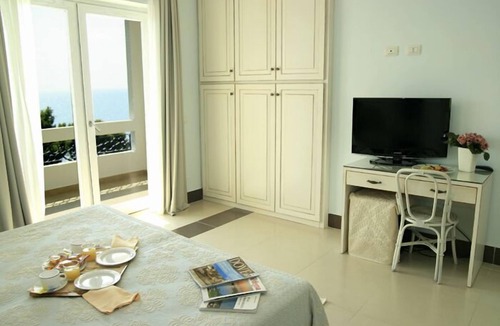 Santa Margherita di Pula Hotel | Abamar Hotel