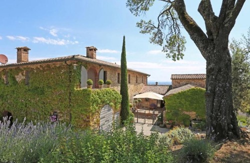 Montefollonico Bed & Breakfast | Abbadia Wine Relais