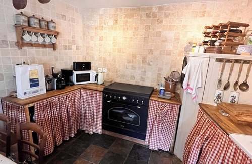 Fontevraud-l'Abbaye House | Abbaye Cottage Charming House in the Heart of Fontevraud-Private Garden-Jacuzzi