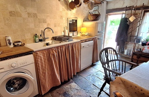 Fontevraud-l'Abbaye House | Abbaye Cottage Charming House in the Heart of Fontevraud-Private Garden-Jacuzzi