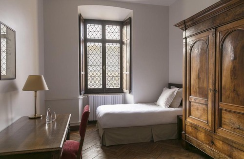 Asnieres-sur-Oise Hotel | Abbaye de Royaumont