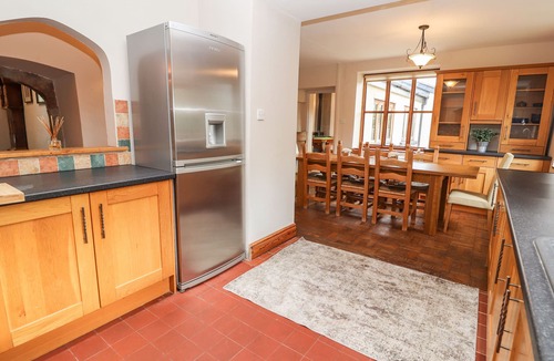 Denbigh Cottage | ABBEY COTTAGE, pet friendly, character holiday cottage in Denbigh