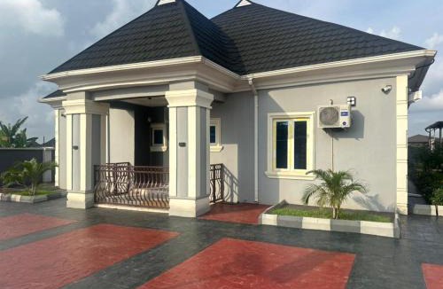 Loburo House | Abbey Square