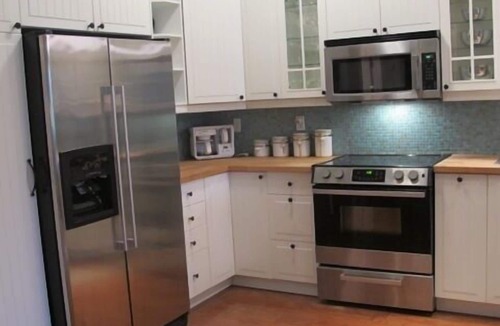 Fontana-on-Geneva Lake Condo | Abbey Villas Retreat - Resort Pool, Beach Access & Steps to the Abbey